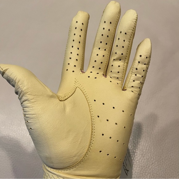 NWT Vintage Foot-Joy “The Sta-Sof” Soft Yellow Air Cooled Left Hand Golf Glove. - Picture 3 of 12